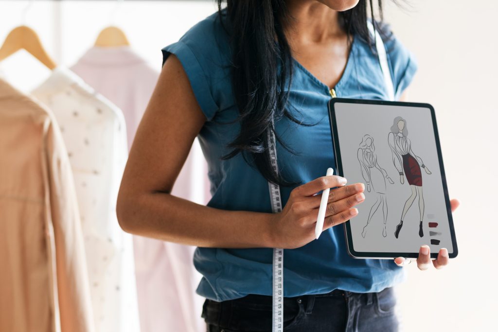 Clothing Design Software showing a women's clothing design